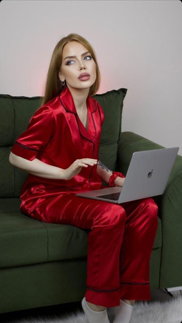 Bea's Pjs Silk Half Sleeves Nightwear