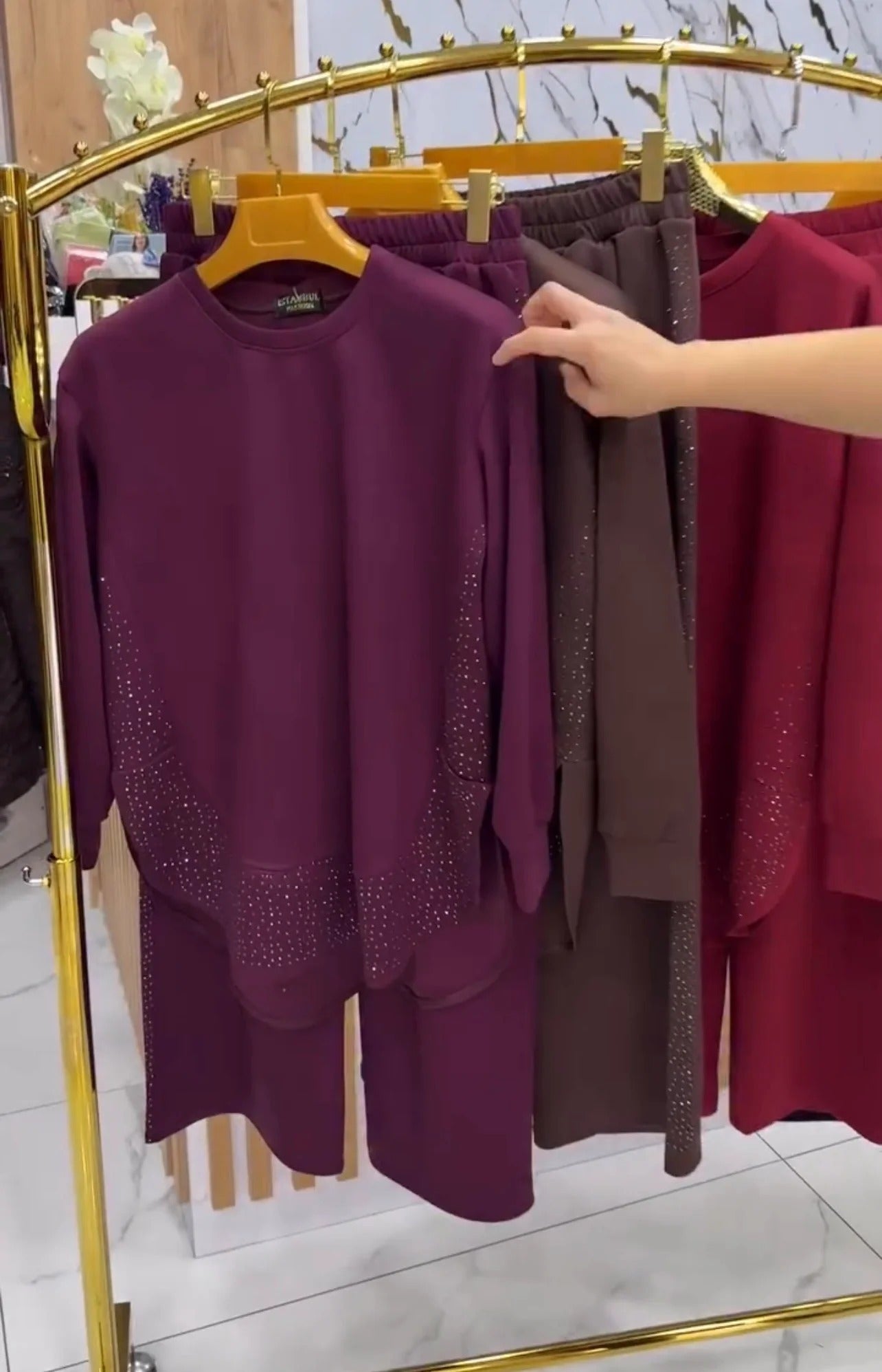 CH 605 BEAS Winter Fleece Crystal Stone Sparkle Outfit